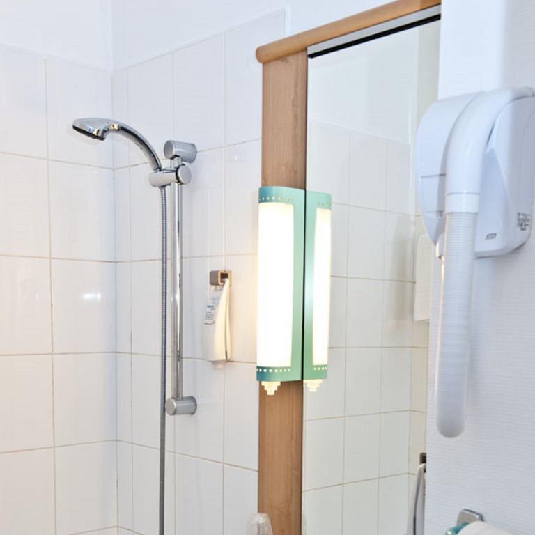 Egg Hotel Gonesse Гонес Стая снимка