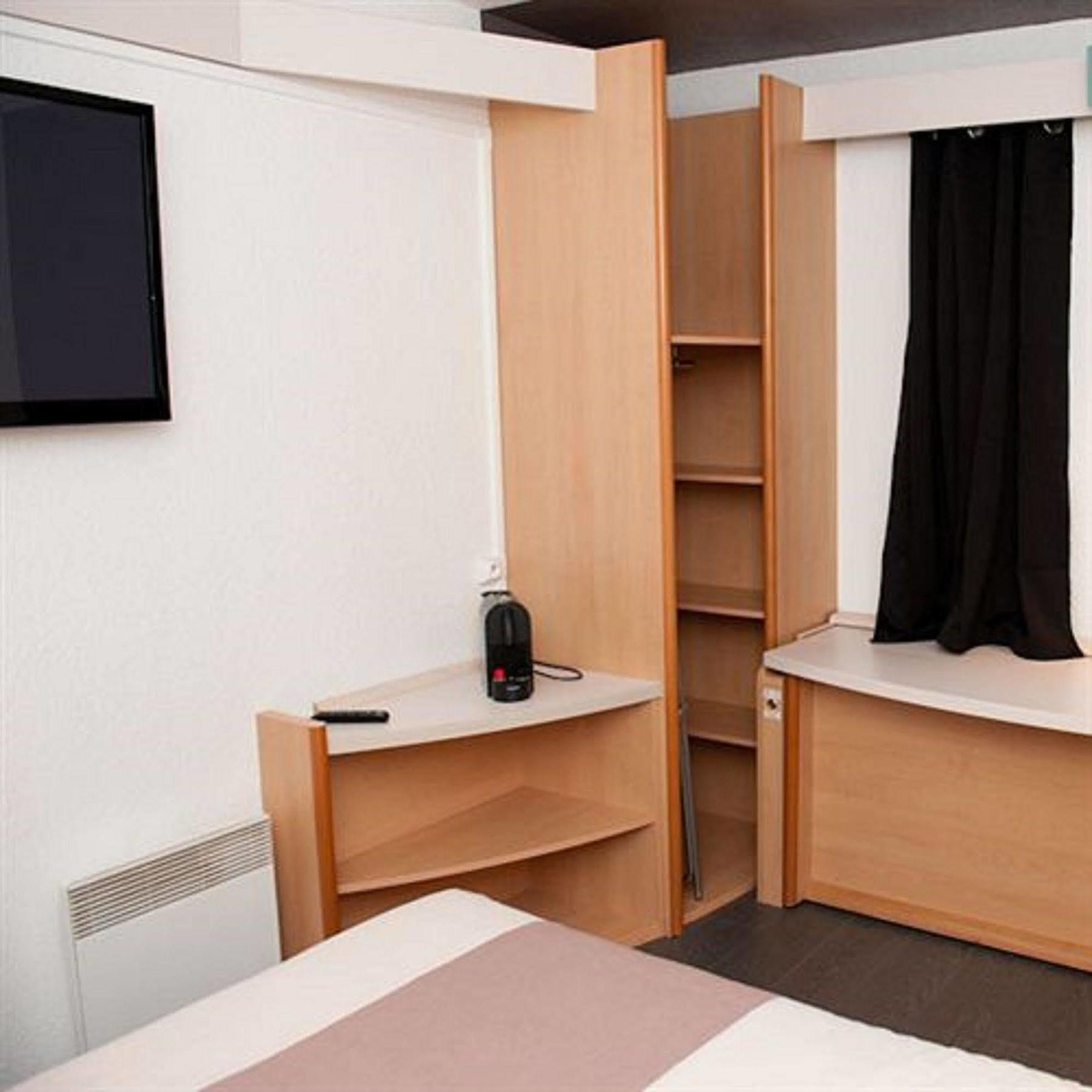 Egg Hotel Gonesse Гонес Екстериор снимка