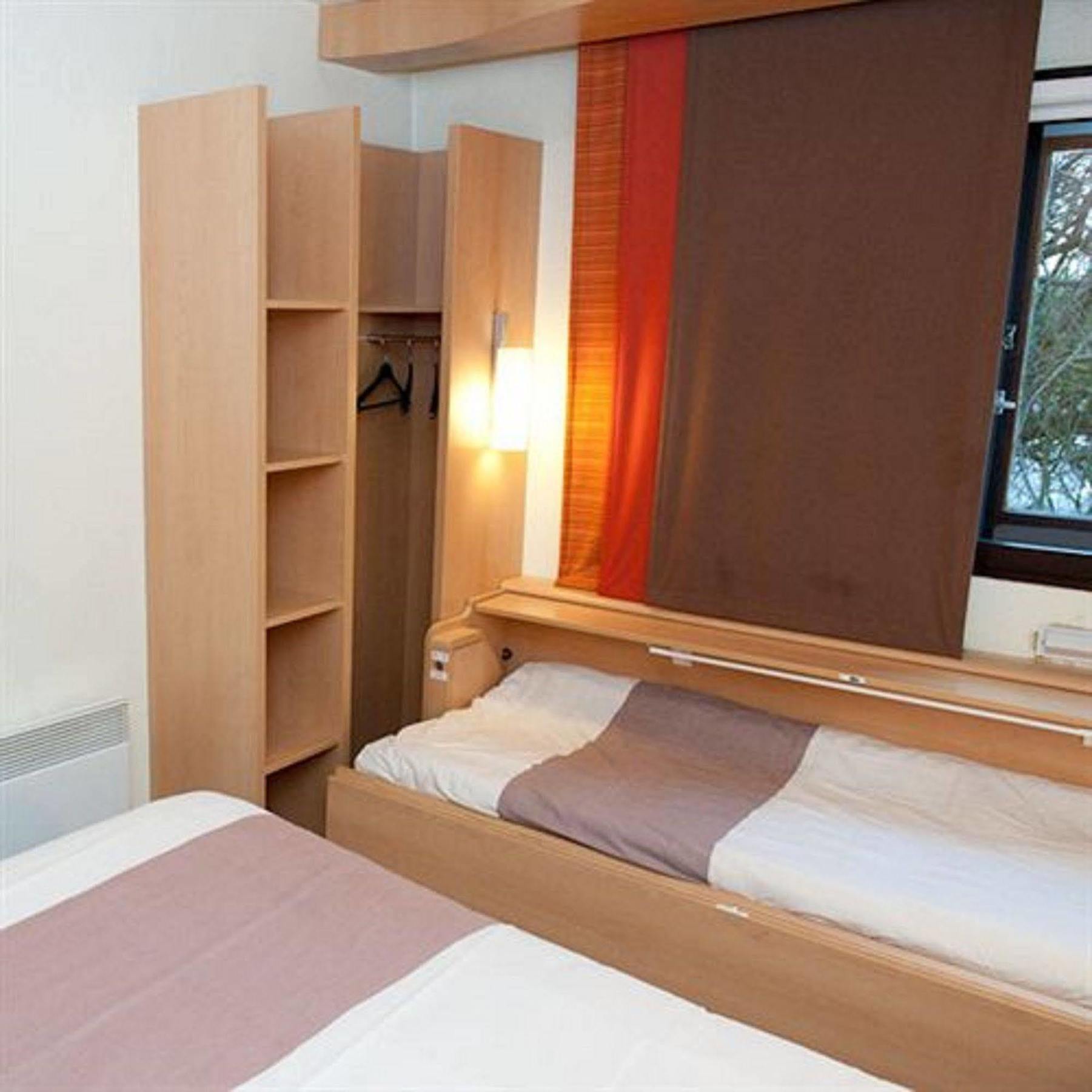 Egg Hotel Gonesse Гонес Екстериор снимка