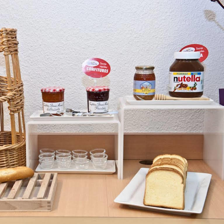 Egg Hotel Gonesse Гонес Екстериор снимка